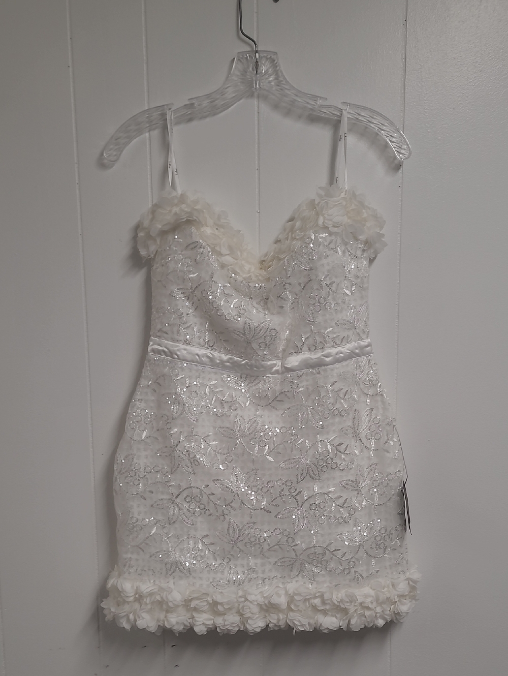 Lulu's Ideal Party White Sequin Strapless 3D Floral Mini Dress Sz. M/ Runs Small